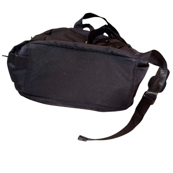 LULULEMON ATHLETICA black backpack -excellent condition - Picture 12 of 13